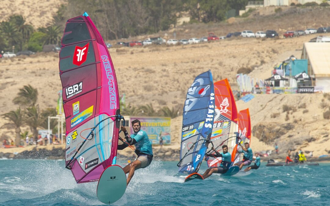 La compétition de windsurf à regarder : Le PWA World Cup à Tenerife
