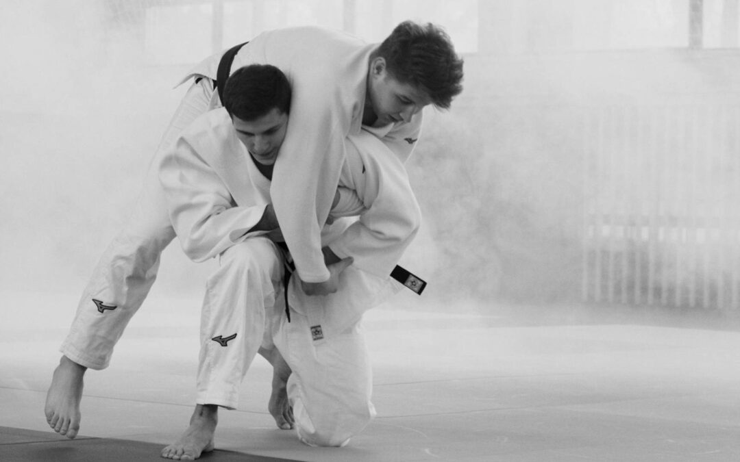 Judo avec Mizuno : techniques de base et entraînement pour tous niveaux